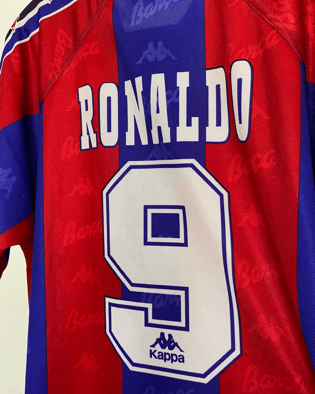 1995/1997 - FC Barcelona - #9 RONALDO - SIGNED (XL)