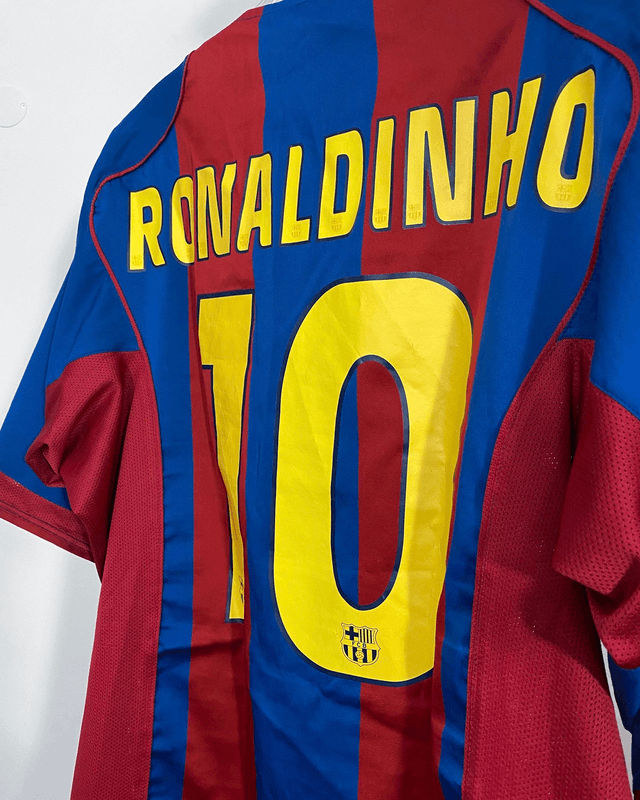 2004/2005 - FC Barcelona - RONALDINHO #10 (L)